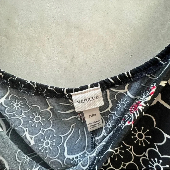 Venezia || Women’s Black Sakura Botanica Blouse 26 / 28 (3x) - Picture 6 of 9